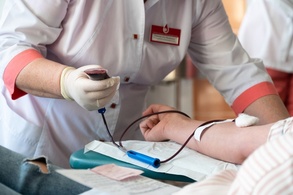 

Губернатор Петербурга поздравил доноров с Национальным днем донора крови image
