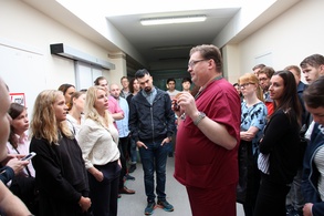 

Санкт-Петербургский НИИ скорой помощи им. И.И. Джанелидзе посетили врачи из Швеции рисунок
