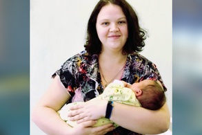 

В Роддоме №10 родилась девочка весом почти 5,5 кг рисунок
