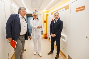 

В родильном доме 16 в Купчино открыло двери вновь отремонтированное отделение патологии беременности рисунок
