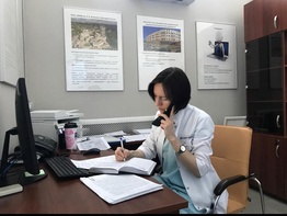 

Начала работу круглосуточная горячая линия для будущих мам  рисунок
