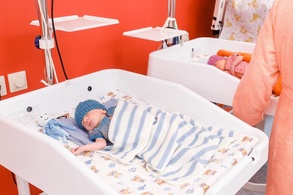 

Уникальное событие в роддоме №10: на минувшей неделе там появились на свет сразу две тройни рисунок
