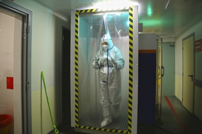 

5 марта – 6 лет со дня начала пандемии коронавирусной инфекции в Петербурге рисунок
