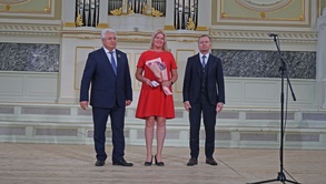 

В Капелле наградили лучших медицинских работников Санкт-Петербурга рисунок
