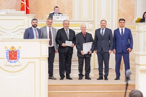 

Лучшей профессиональной династией в здравоохранении признана династия Топузовых рисунок
